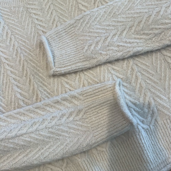 ASTR the Label Carlota Mock Neck Sweater Small - Picture 3 of 6